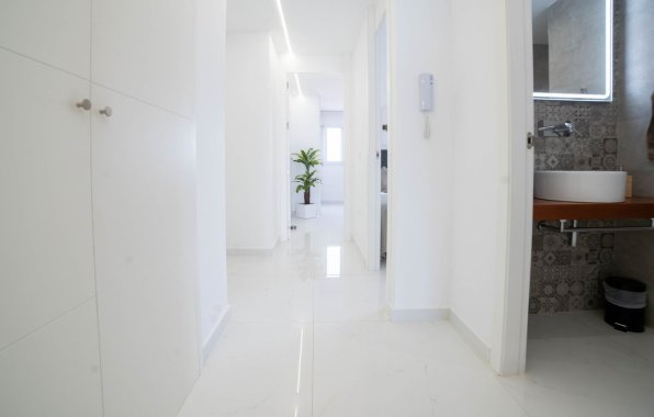 Resale - Apartment / flat - Torrevieja - Playa del Cura