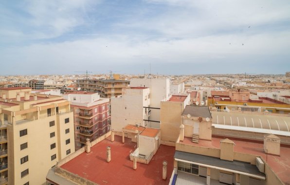 Resale - Apartment / flat - Torrevieja - Playa del Cura