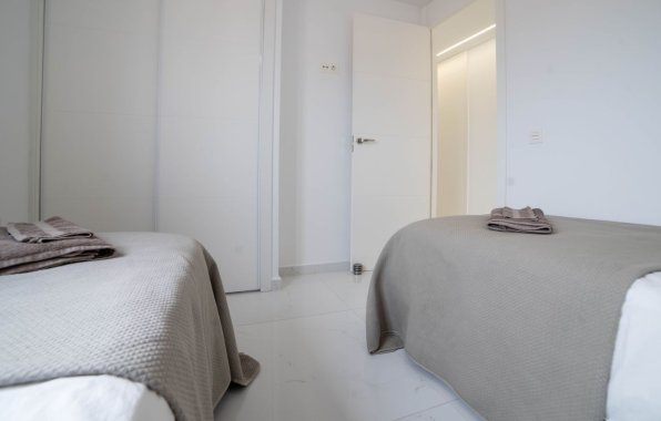 Resale - Apartment / flat - Torrevieja - Playa del Cura