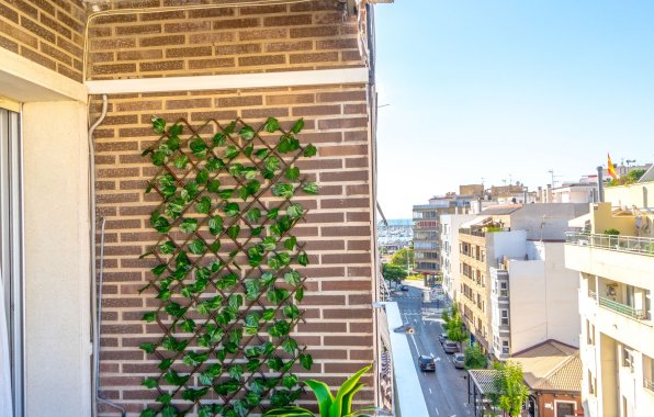 Resale - Apartment / flat - Torrevieja - Centro