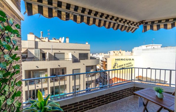 Resale - Apartment / flat - Torrevieja - Centro