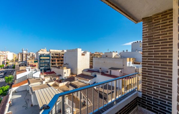 Resale - Apartment / flat - Torrevieja - Centro