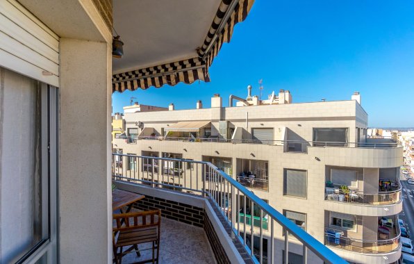 Resale - Apartment / flat - Torrevieja - Centro