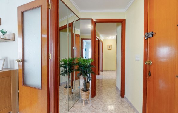 Resale - Apartment / flat - Torrevieja - Centro