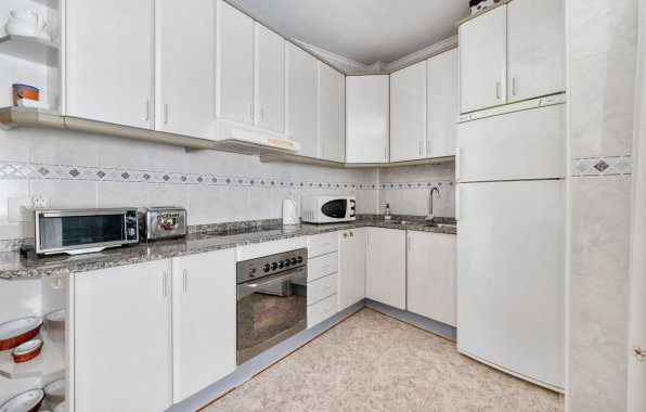 Resale - Apartment / flat - Torrevieja - Centro