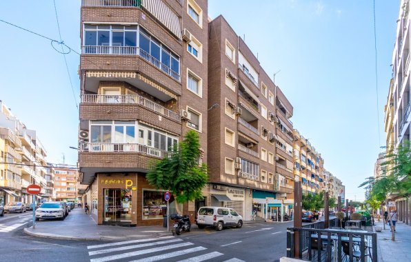 Resale - Apartment / flat - Torrevieja - Centro