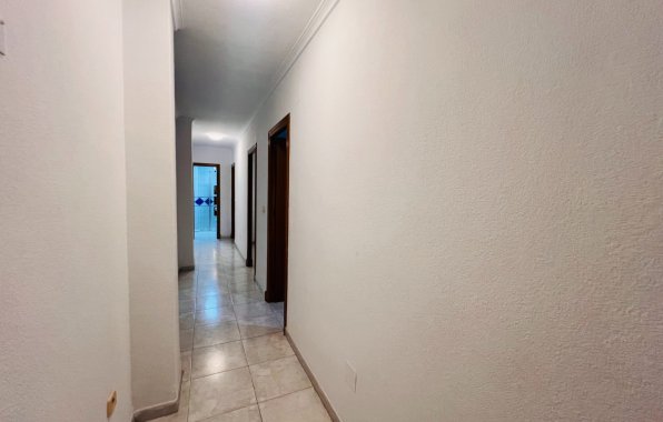 Resale - Apartment / flat - Torrevieja - Centro