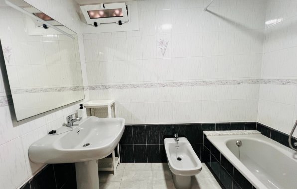 Resale - Apartment / flat - Torrevieja - Centro