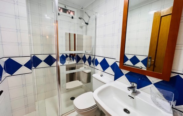 Resale - Apartment / flat - Torrevieja - Centro