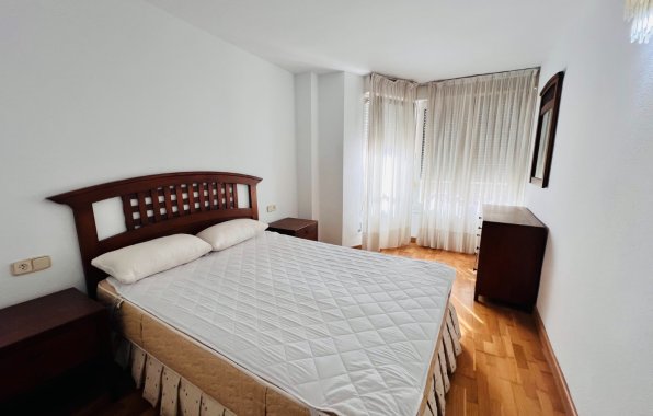 Resale - Apartment / flat - Torrevieja - Centro