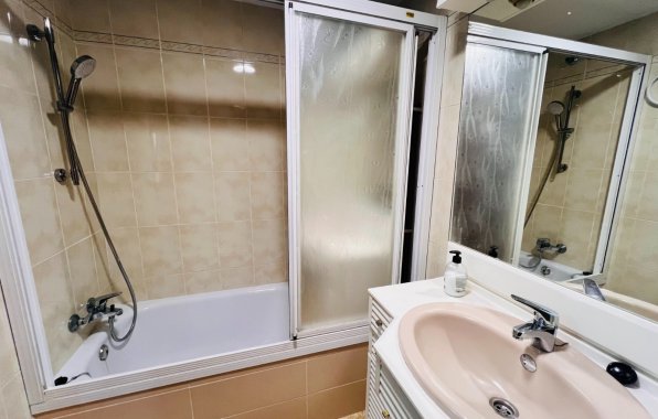 Resale - Apartment / flat - Torrevieja - Centro