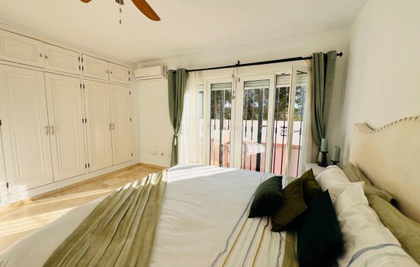 Resale - Villa - Orihuela Costa - Villamartín