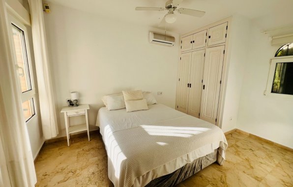 Resale - Villa - Orihuela Costa - Villamartín