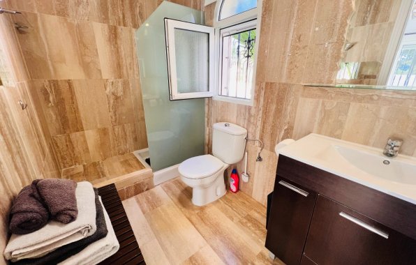 Resale - Villa - Orihuela Costa - Villamartín