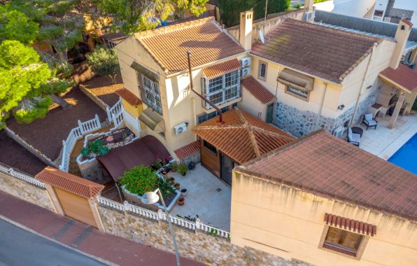 Resale - Chalet - Torrevieja - Los Balcones