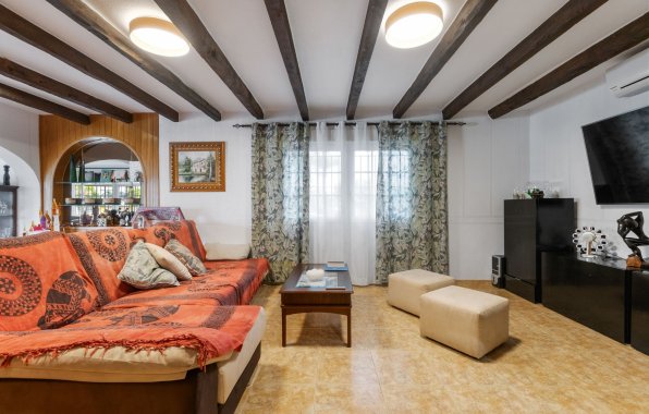 Resale - Chalet - Torrevieja - Los Balcones