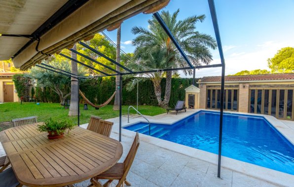 Resale - Chalet - Torrevieja - Los Balcones