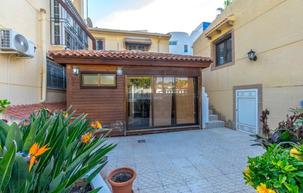 Resale - Chalet - Torrevieja - Los Balcones
