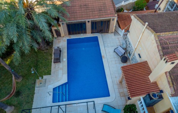 Resale - Chalet - Torrevieja - Los Balcones