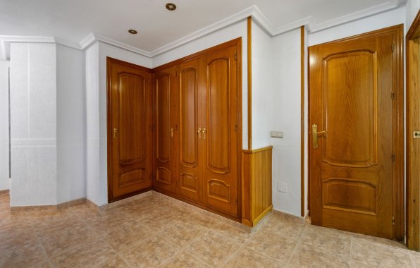 Resale - Chalet - Torrevieja - Los Balcones