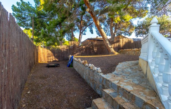 Resale - Chalet - Torrevieja - Los Balcones