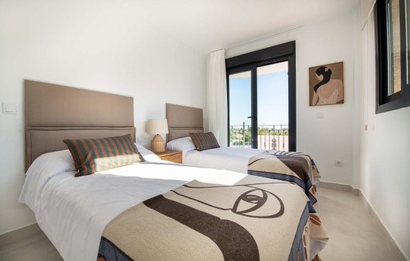 Obra nueva - Bungalow - Cox - San Fernando