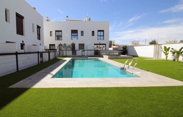 Obra nueva - Villa - Pilar de la Horadada - parque Andromeda